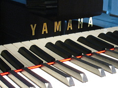 ヤマハ・グランドピアノ S4B