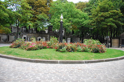モンマルトル墓地