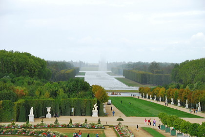 ヴェルサイユ宮殿の庭園・運河
