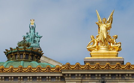 パリ・オペラ座・竪琴を持つアポロンの像