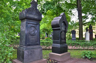 アレクサンドル・ネフスキー修道院、ミハイル・グリンカのお墓