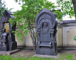 アレクサンドル・ネフスキー修道院、モデスト・ムソルグスキーのお墓