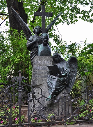アレクサンドル・ネフスキー修道院、チャイコフスキーのお墓