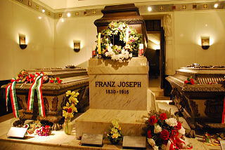 カプツィーナー教会・フランツ・ヨーゼフ１世と皇妃エリーザベトの棺