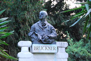 アントン・ブルックナー像